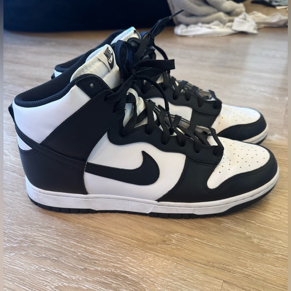 Black & White Dunks